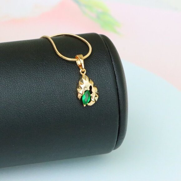 "Teardrop Leaf Pendant with Marquise Green Stone in Gold Finish, XPPT1726 - Picture 13 of 13